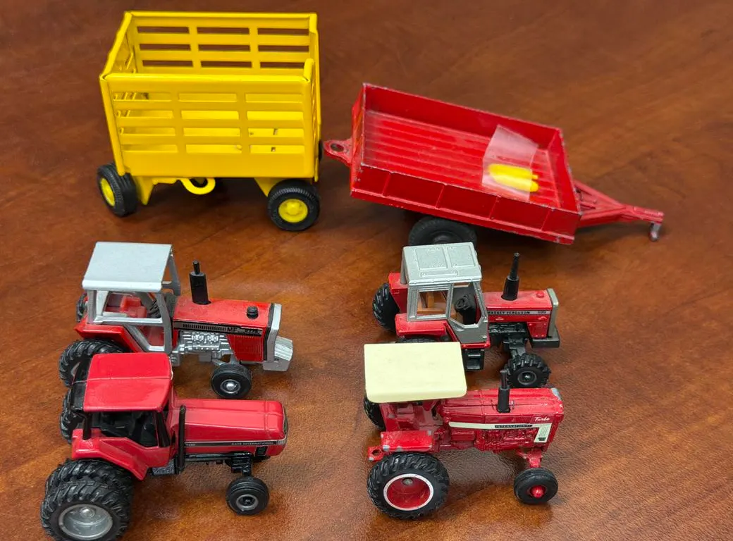 (4) Miniature Tractors and (2) Wagons