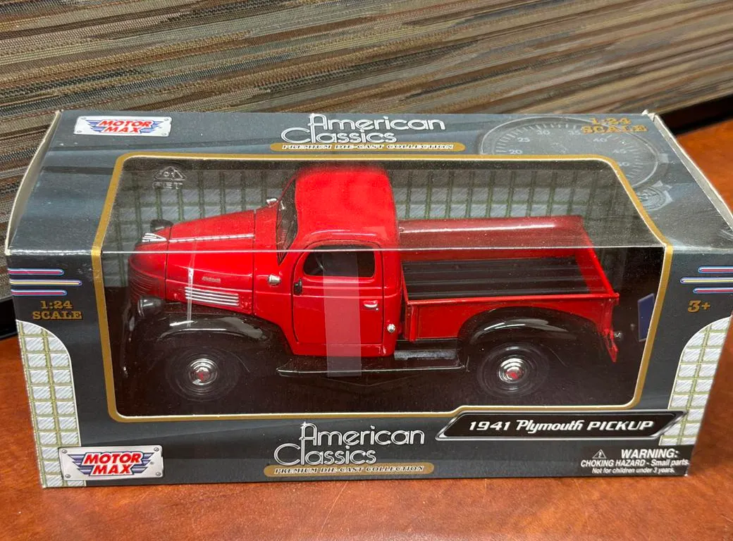 1941 Plymouth Red Pickup Truck - 1/24