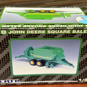 John Deere 100 Square Baler - 1/32