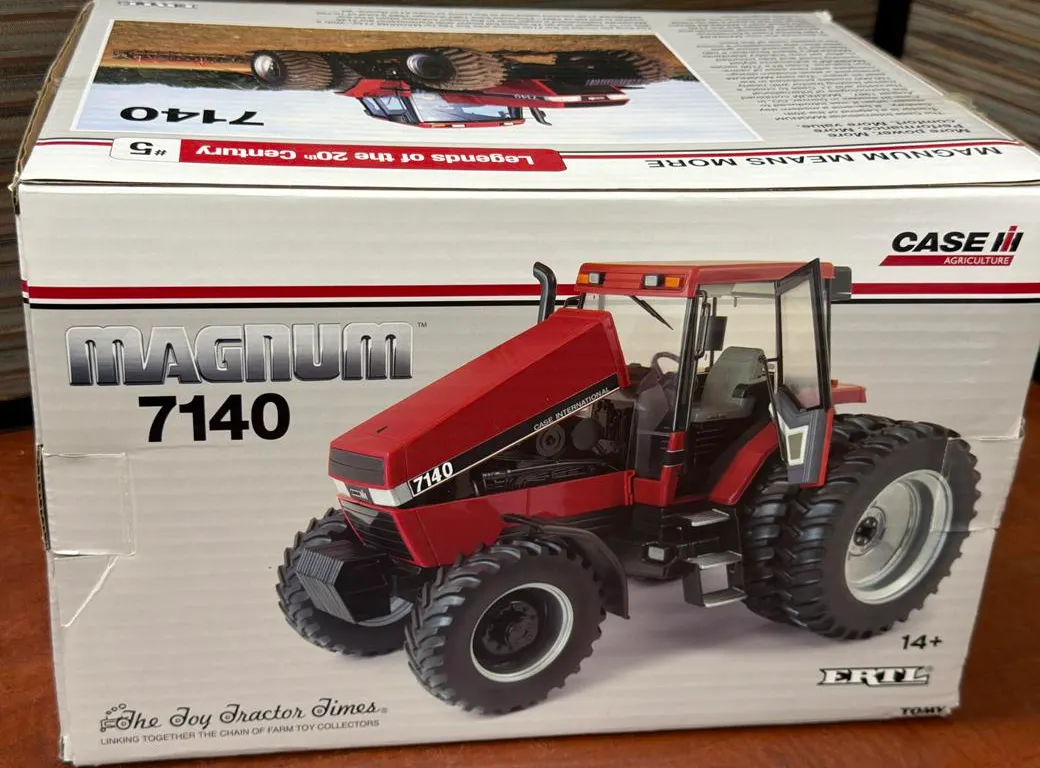 Case IH Magnum 7140 Tractor - 1/16