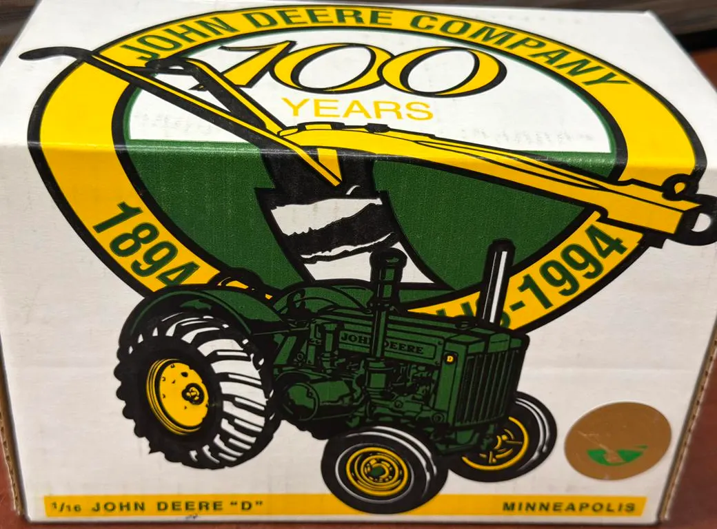 John Deere D Tractor - 100th Year - 1/16