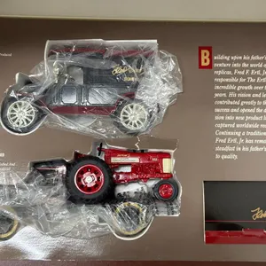(3) IH Tractor/1913 Ford T Van/1931 Hawkeye Flat - 1/64