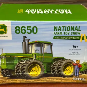 John Deere 8650 4WD Tractor - 2016 Show - 1/32