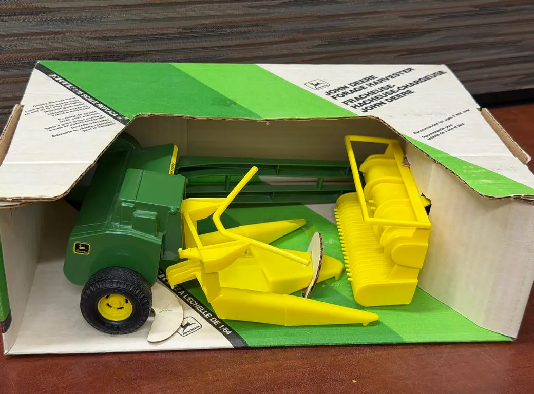 John Deere Forage Harvester - 1/16