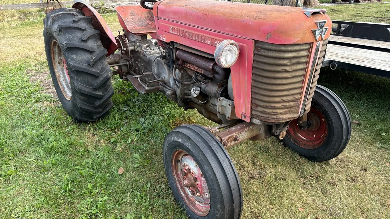 Massey Ferguson 50 2wd Tractor w/ 3pt Hitch, Meter Reads 0485hrs,