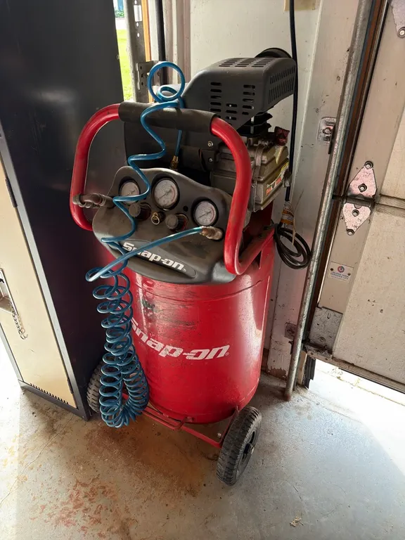 Snap on Vertical Air Compressor