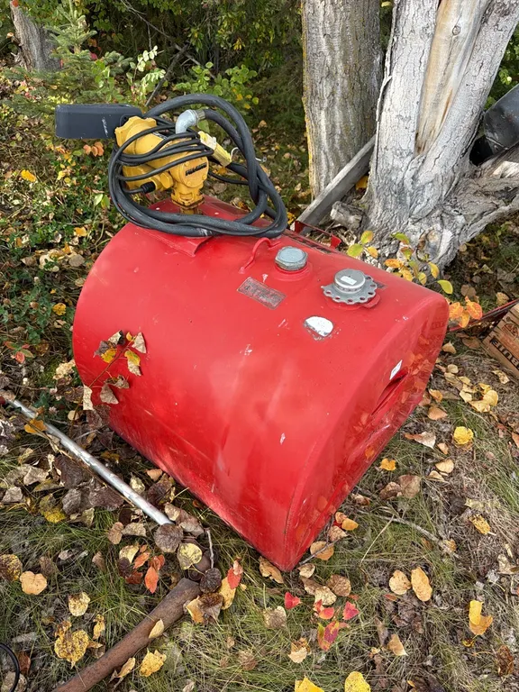 Westeel Tidy Fuel Tank w/ 13gpm 12V Pump