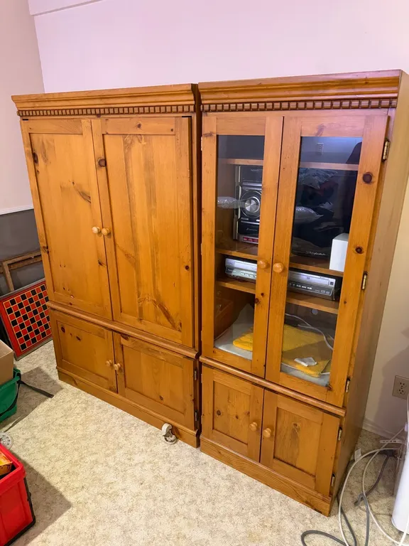 2pc Entertainment Unit