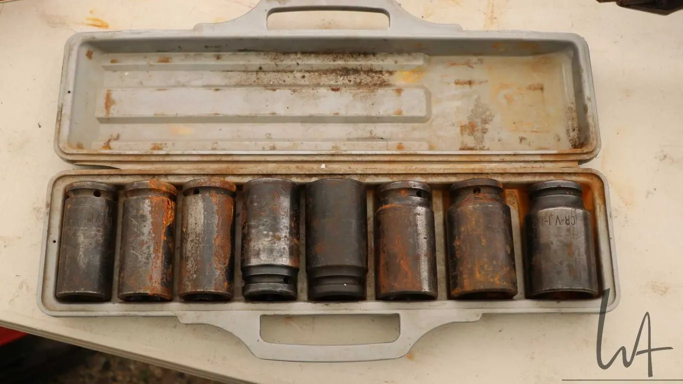 Eight piece 3/4" drive socket set