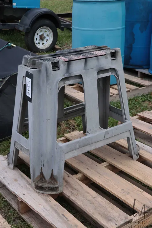 Pair of composite saw horses