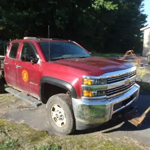2015 Chevrolet Silverado 2500HD Crew Cab Flatbed Truck