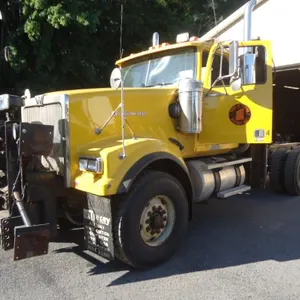 2007 Western Star 4900 SF Dump Chassis with Double Wing Masts