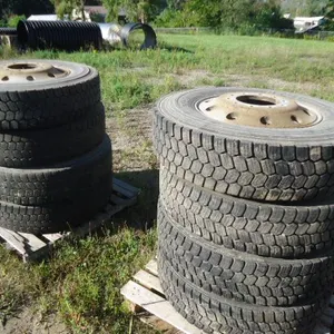 (8) 11R24.5 Truck Tires on Aluminum Rims