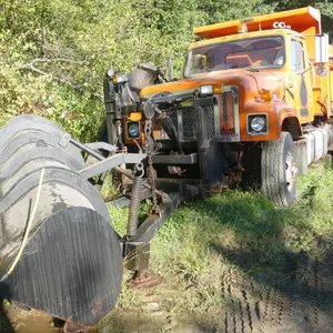 (#1-66)  2002 International 2574 Dump Truck