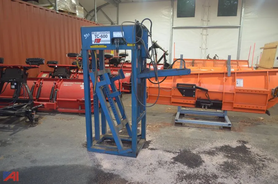 TSI Bead Breaker TC-600