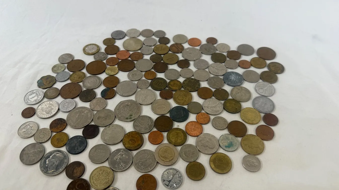 BAG OF MISC FOREIGN COINS