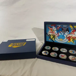 (8) JUSTICE LEAGUE SILVER PLATED COINS