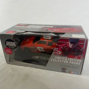 DALE JR. LIMITED EDITION COLLECTOR PHONE