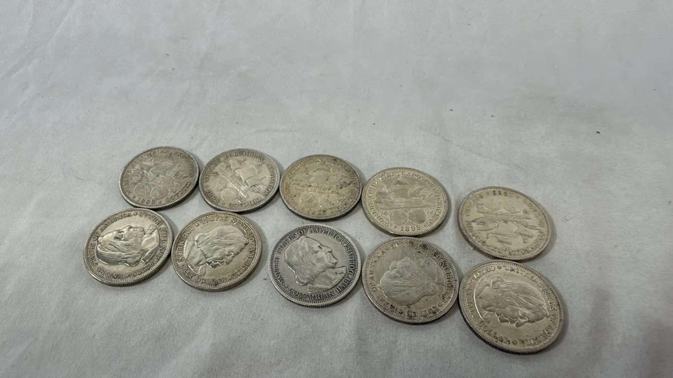 1893 WORLD'S COLUMBIAN EXPOSITION COMMEMORATIVE HALF DOLLAR