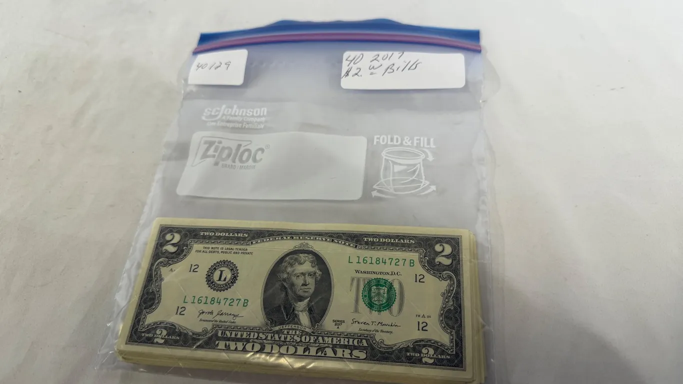 (40) 2017 UNCIRCULATED TWO DOLLAR BILLS