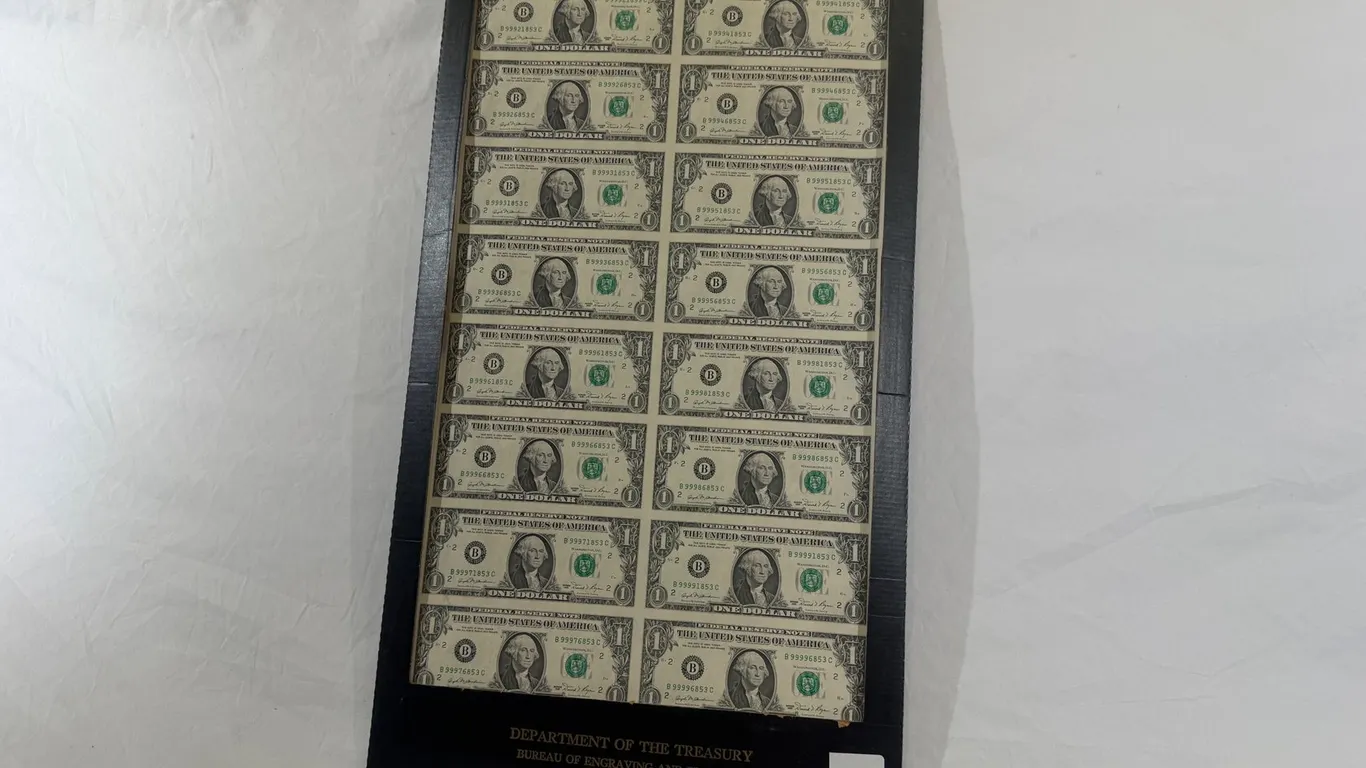 1/2 SHEET UNCIRCULATED 1981 DOLLAR BILLS
