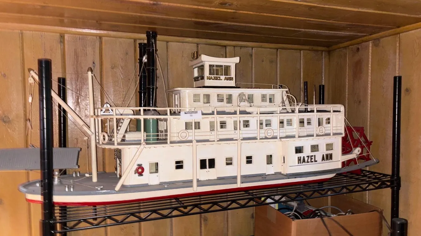 PAM ADAMS MODEL PADDLEWHEEL RIVERBOAT