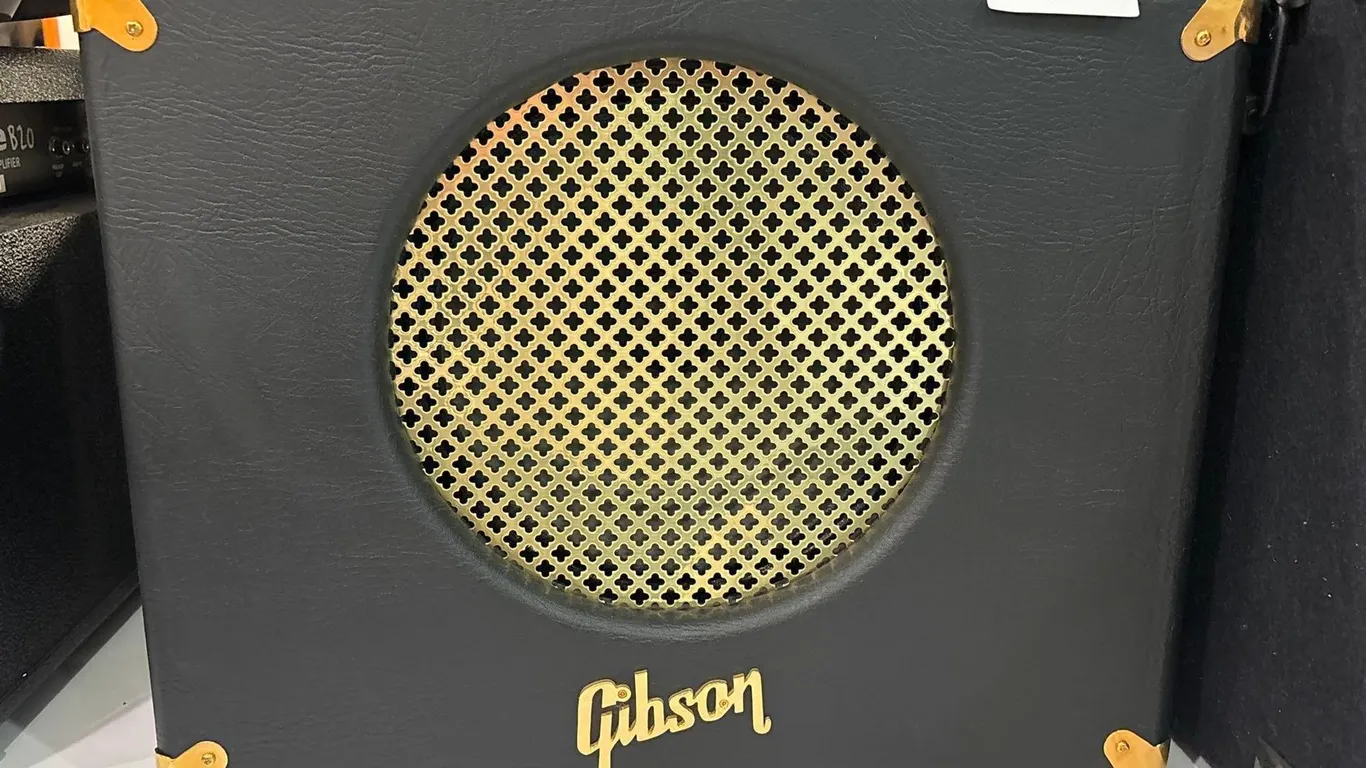 GIBSON GOLDTONE GA-15RV TUBE GUITAR AMPLIFIER