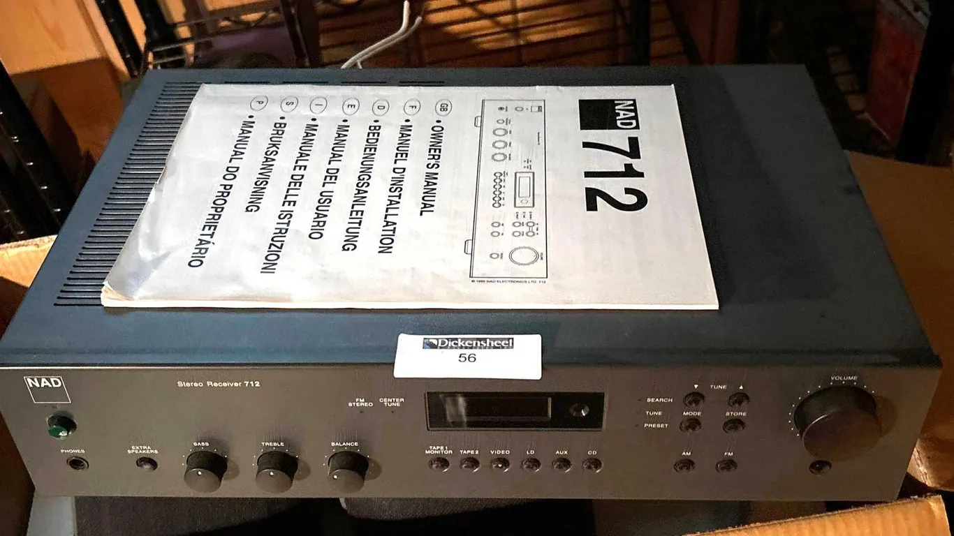 NAD 712 STEREO RECEIVER WITH SPEAKERS