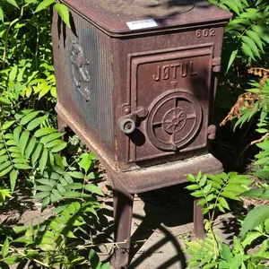 JOTUL CAST IRON WOOD STOVE