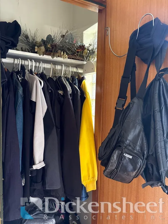CLOTHING & GARMENT BAG