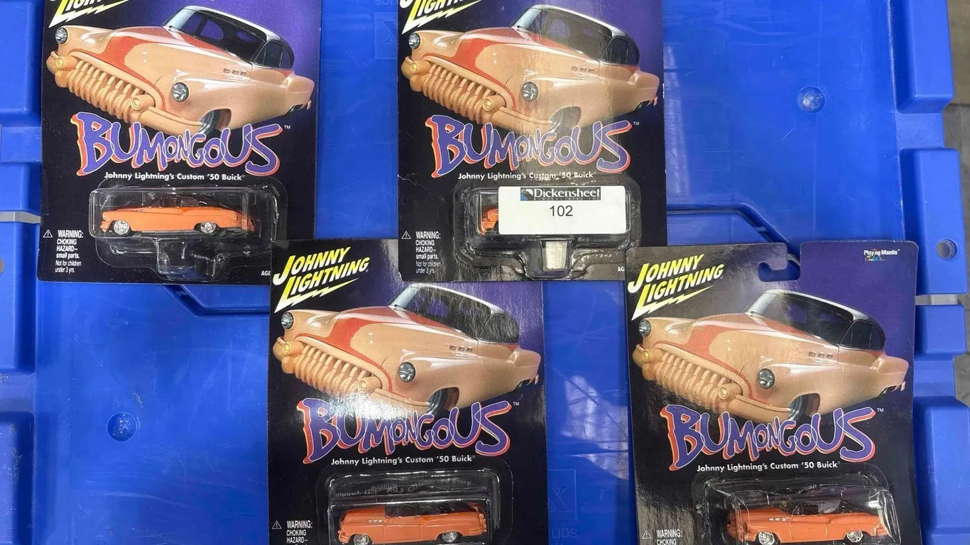 (4) JOHNNY LIGHTNING COLLECTIBLE LOT