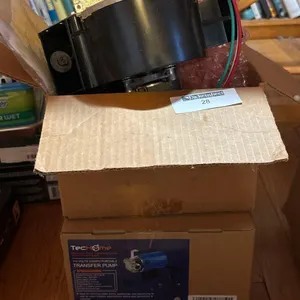 PORTABLE TRANSFER PUMP WITH ACCESSORIES