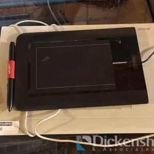 WACOM DRAWING TABLET WITH STYLUS & CASE