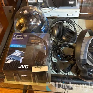 HEADPHONES WITH PLASMA BALL
