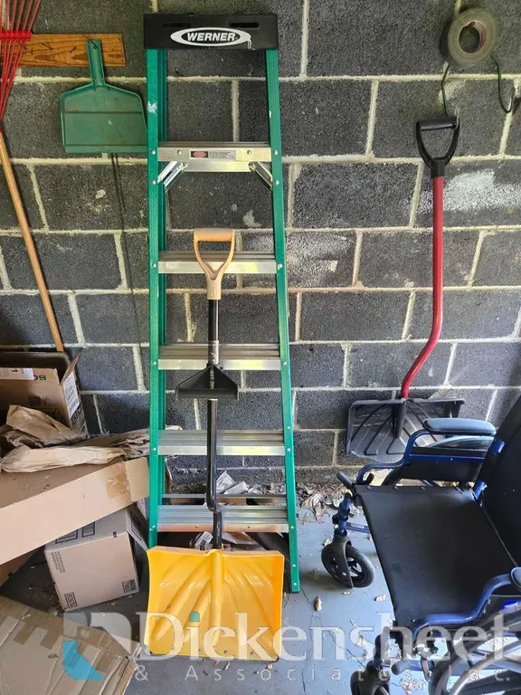 HAND TRUCK AND YARD TOOLS