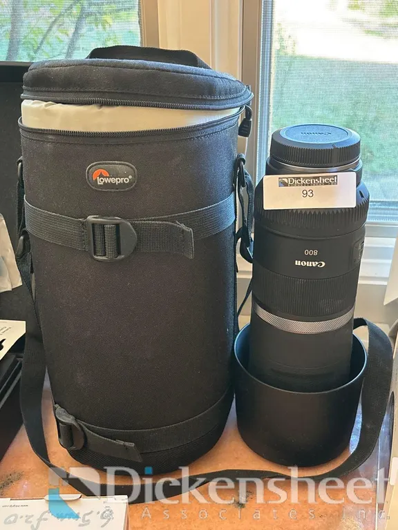 CANON 800 CAMERA LENS WITH LOWEPRO CASE