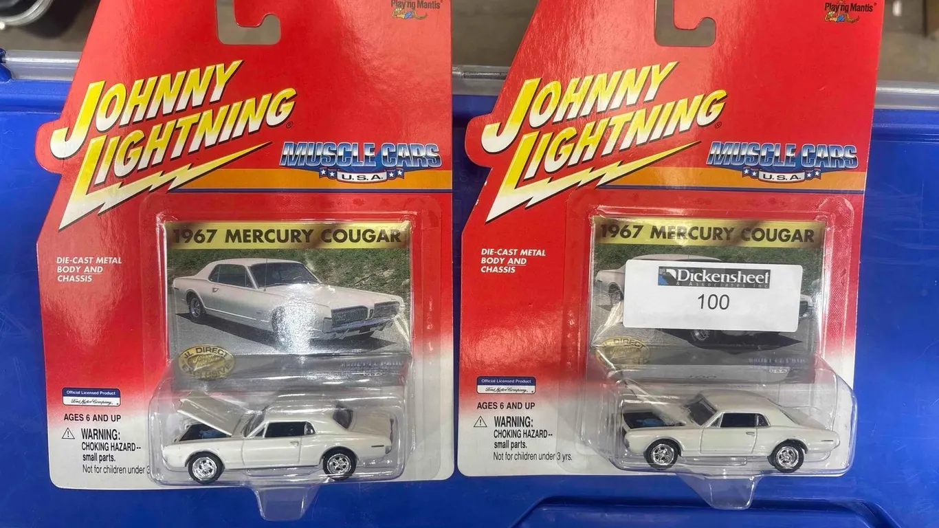 (2) JOHNNY LIGHTNING 1967 MERCURY COUGAR DIE CAST CARS
