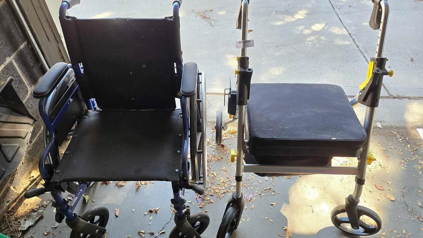 MOBILITY AIDS WITH TOILET SAFETY RAIL