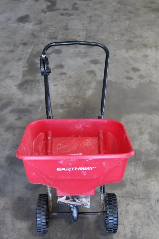 Fertilizer Spreader