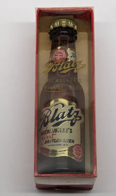 FULL MINIATURE BEER BOTTLE & BOX BLATZ MILWAUKEE'S FINEST BEER WISCONSIN