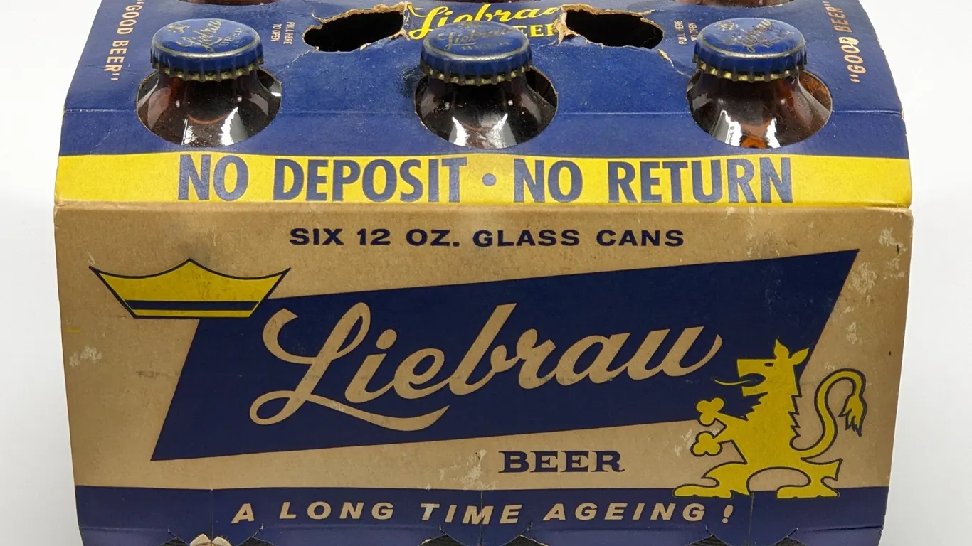 LIEBRAU BEER 6 PACK 12 OZ BEER BOTTLES TWO RIVERS WISCONSIN