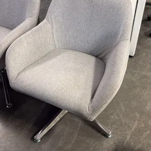LIGHT HEATHER GREY MID-BACK UPHOLSTERED TUB/CONFERENCE CHAIR