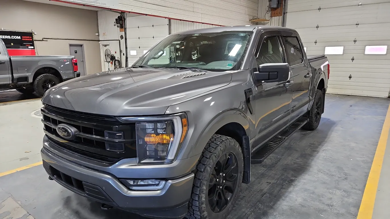 2022 Ford F-150 4x4 XL 4dr SuperCrew 5.5 ft. SB