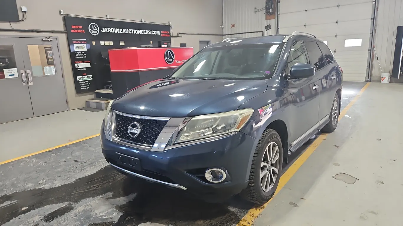 2013 Nissan Pathfinder LE 4WD