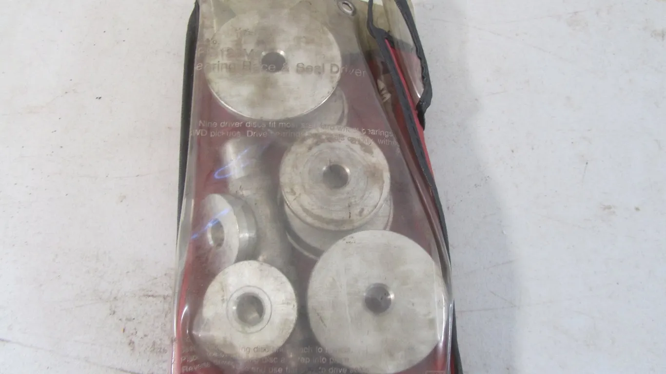 Mac Tools Bearing Race & Seal Driver Set
