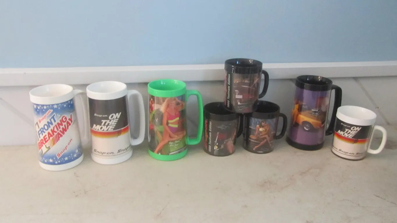 (8) Snap-On Thermo-Serv Plastic Mugs