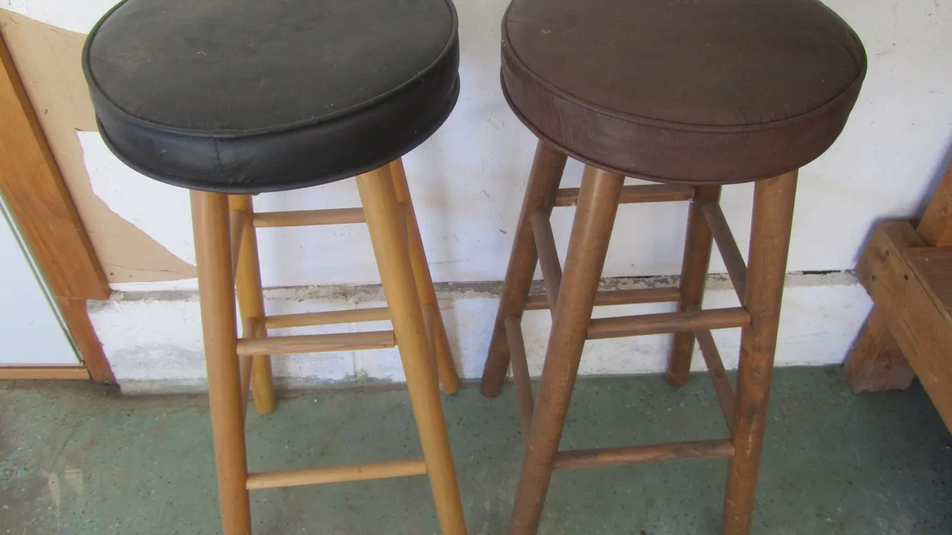 (2) 30" Stools