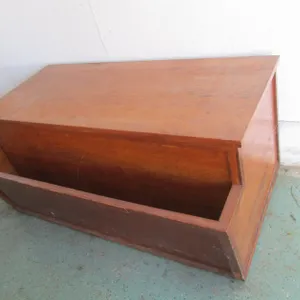 Wood Storage Bench w/Contents