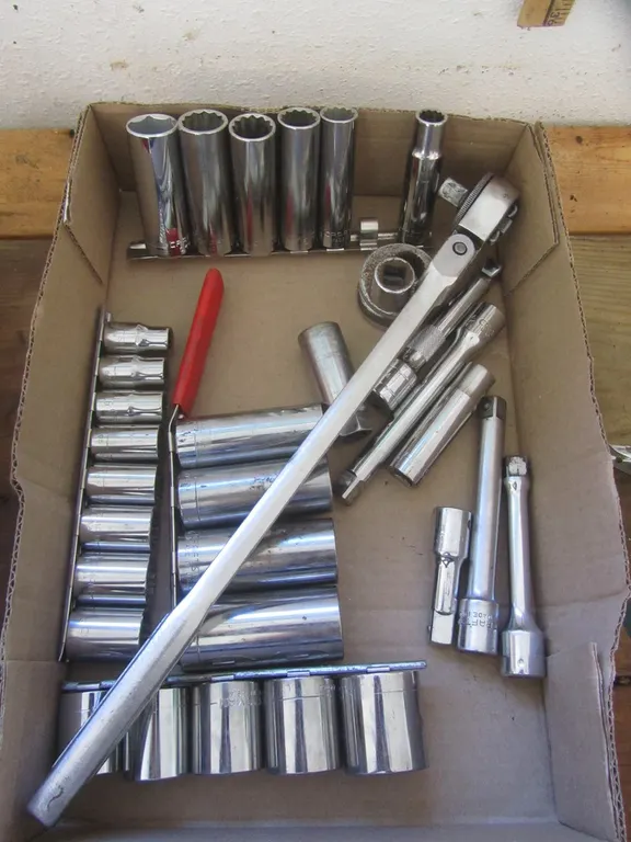 Craftsman 1/2" Drive Adjustable Head Ratchet Wrench w/Assorted Sockets