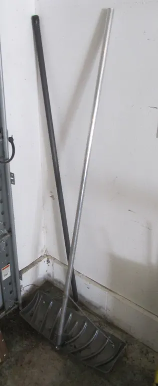 Roof Snow Shovel